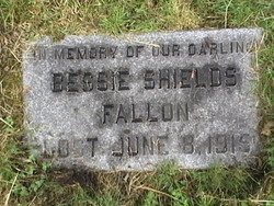 SHIELDS Bessie E 1886-1915 grave marker.jpg
